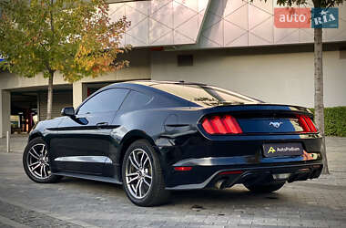 Купе Ford Mustang 2016 в Києві