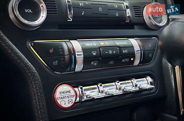 Купе Ford Mustang 2016 в Києві