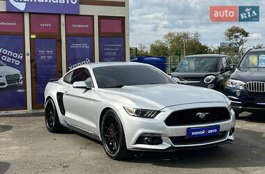 Купе Ford Mustang 2016 в 