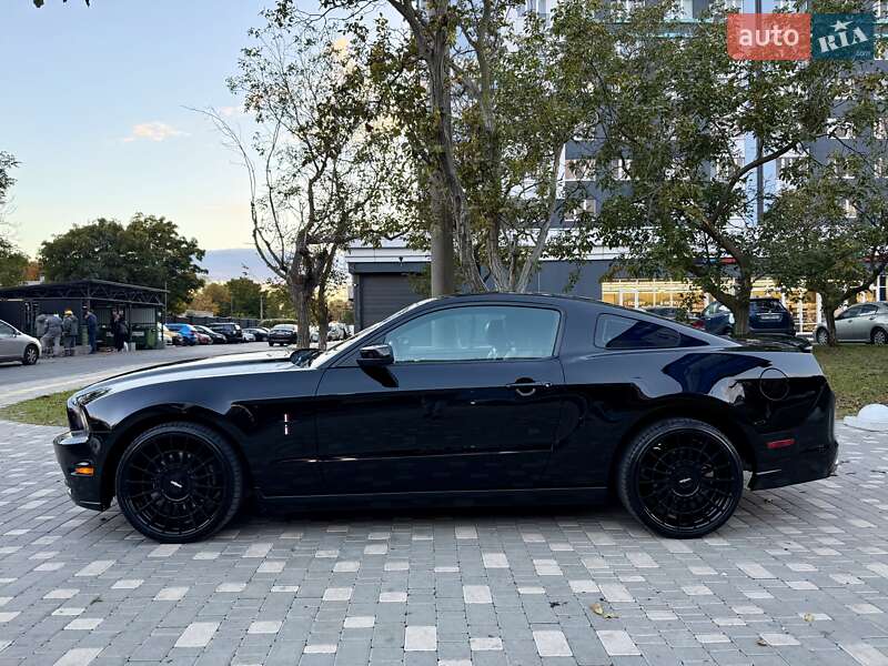 Купе Ford Mustang 2013 в Одесі