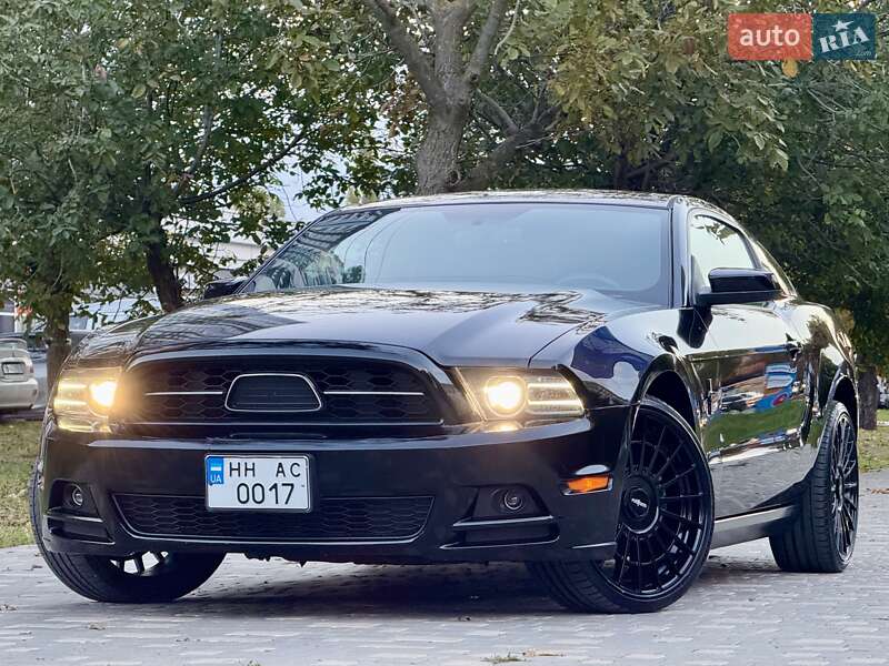 Купе Ford Mustang 2013 в Одесі