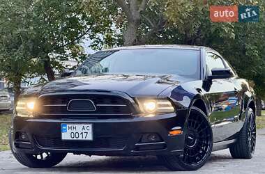 Купе Ford Mustang 2013 в 