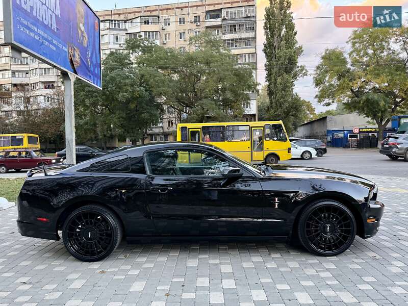 Купе Ford Mustang 2013 в Одесі
