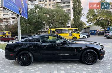 Купе Ford Mustang 2013 в 