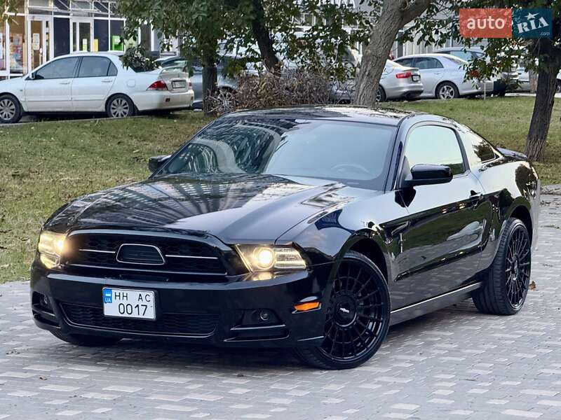 Купе Ford Mustang 2013 в Одесі