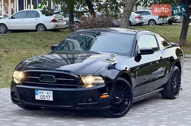 Купе Ford Mustang 2013 в 