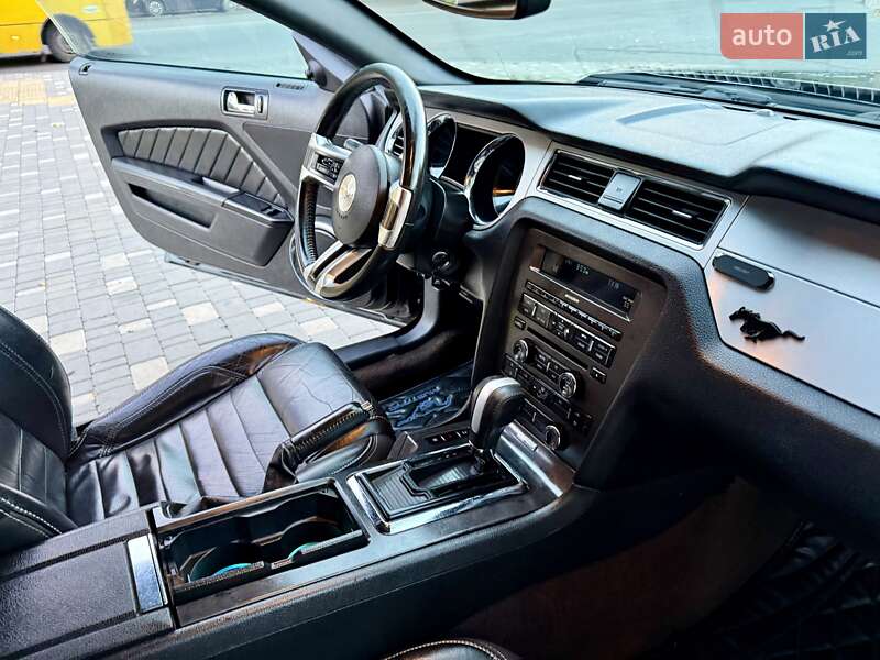Купе Ford Mustang 2013 в Одесі