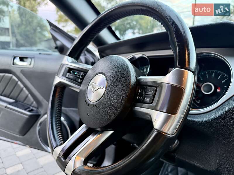 Купе Ford Mustang 2013 в Одесі