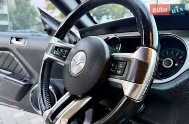 Купе Ford Mustang 2013 в 