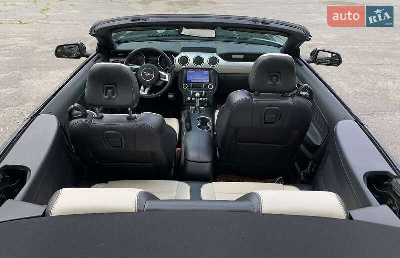 Кабріолет Ford Mustang 2019 в Києві фото 17 Кабріолет Ford Mustang 2019 в Києві