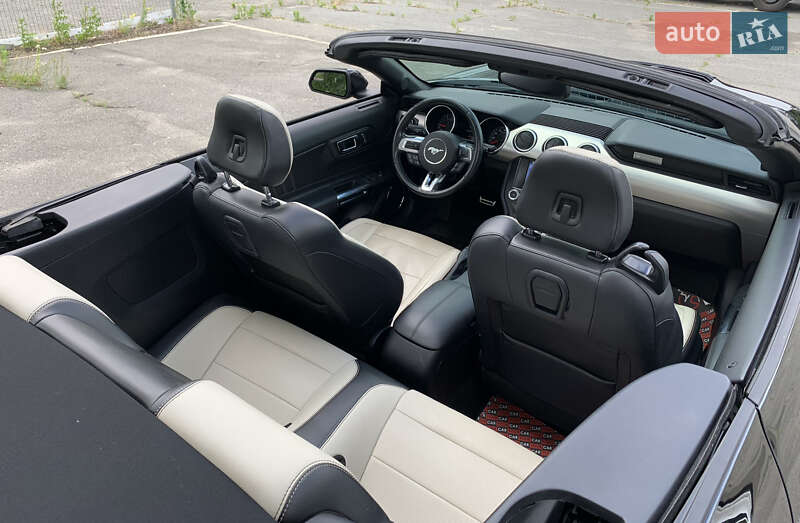 Кабріолет Ford Mustang 2019 в Києві фото 21 Кабріолет Ford Mustang 2019 в Києві