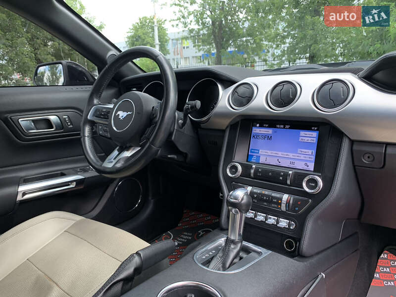 Кабріолет Ford Mustang 2019 в Києві фото 40 Кабріолет Ford Mustang 2019 в Києві