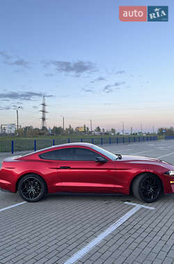 Купе Ford Mustang 2017 в  фото 6 Купе Ford Mustang 2017 в