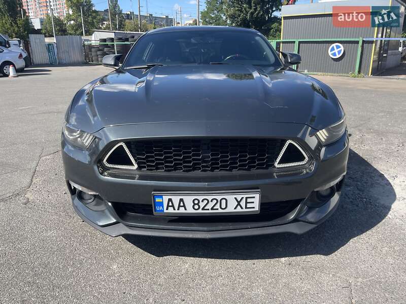 Купе Ford Mustang 2015 в Києві фото 18 Купе Ford Mustang 2015 в Києві