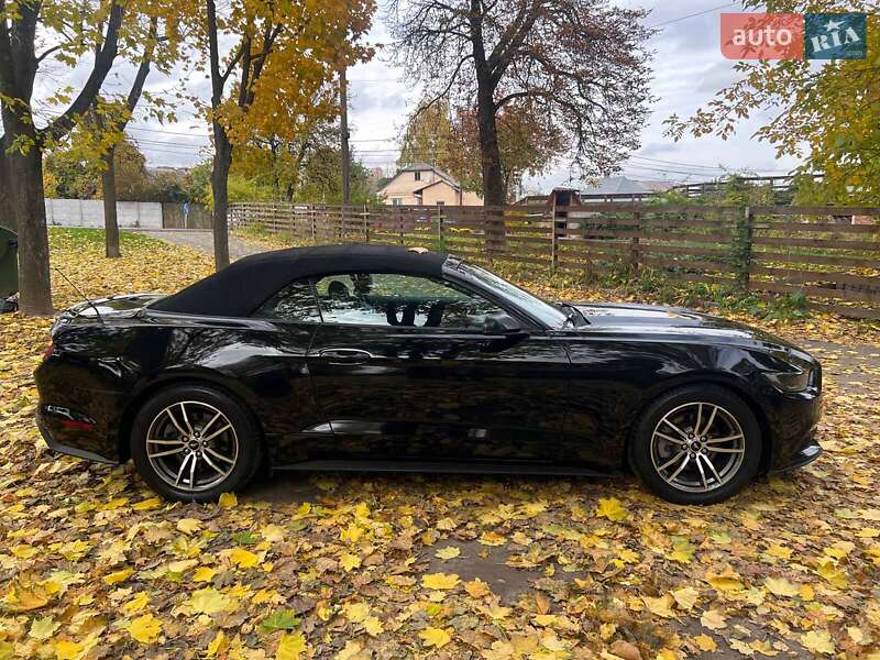 Кабриолет Ford Mustang 2016 в Киеве фото 4 Кабриолет Ford Mustang 2016 в Киеве