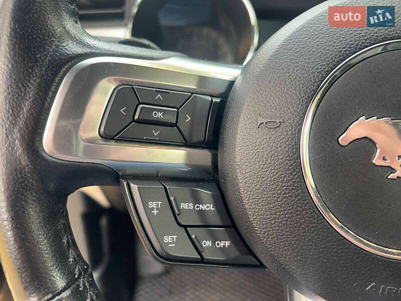 Кабриолет Ford Mustang 2016 в Киеве фото 13 Кабриолет Ford Mustang 2016 в Киеве