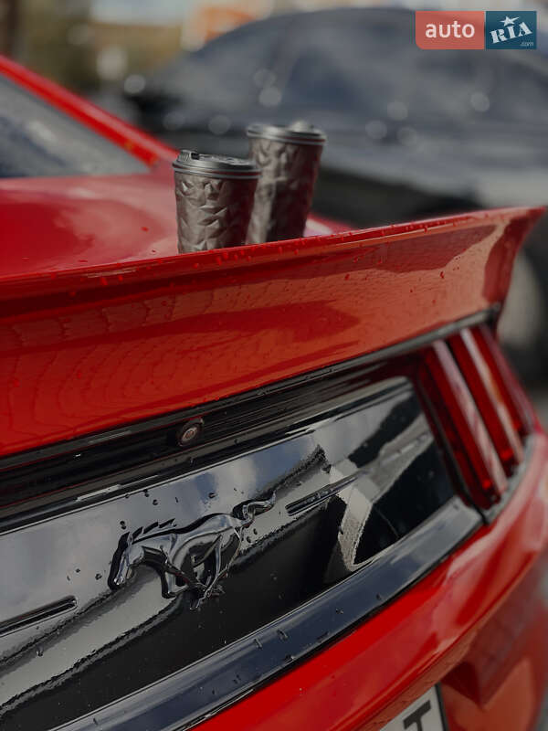 Купе Ford Mustang 2015 в Львове