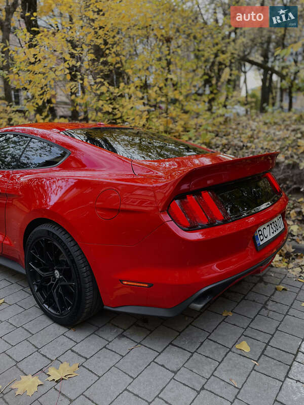 Купе Ford Mustang 2015 в Львове