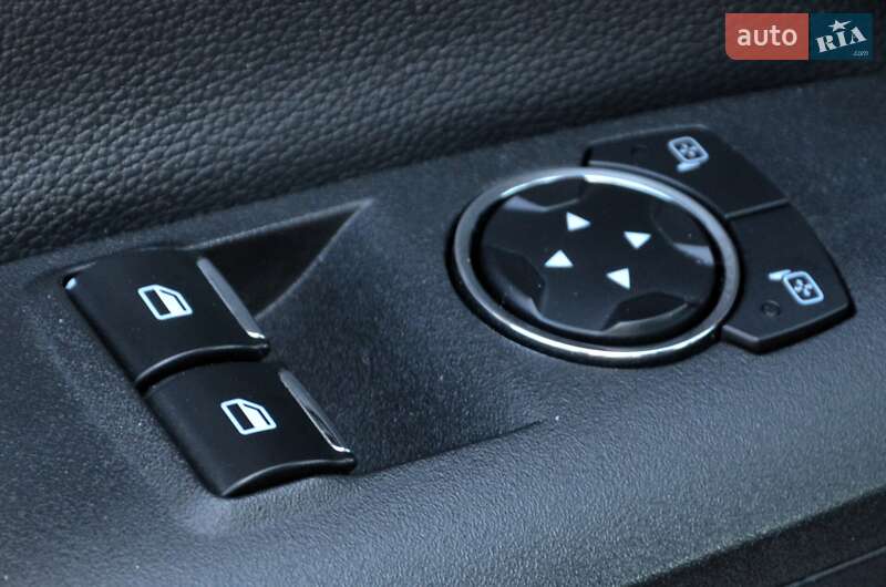 Купе Ford Mustang 2017 в Киеве фото 21 Купе Ford Mustang 2017 в Киеве