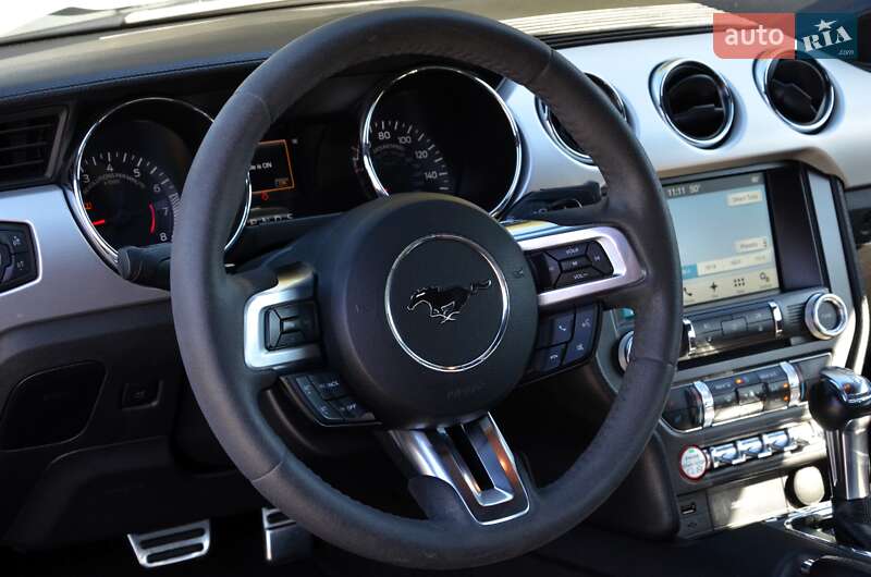 Купе Ford Mustang 2017 в Киеве фото 26 Купе Ford Mustang 2017 в Киеве