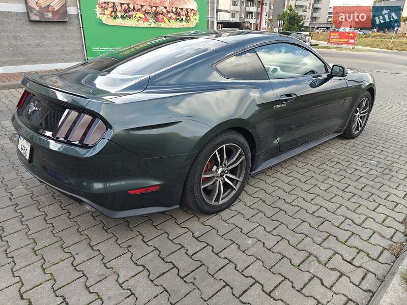 Купе Ford Mustang 2015 в Києві