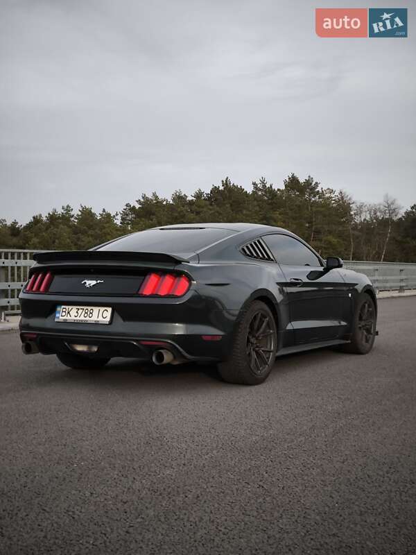 Купе Ford Mustang 2014 в Рівному фото 5 Купе Ford Mustang 2014 в Рівному