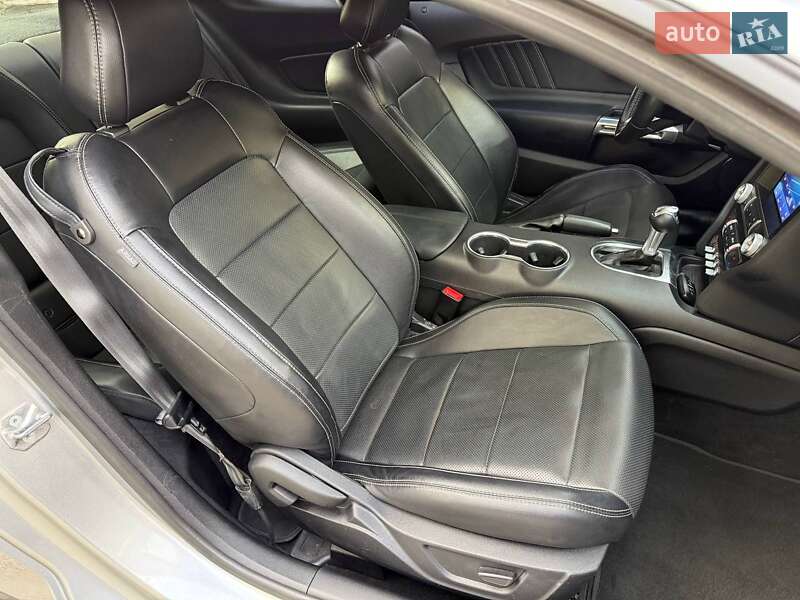 Купе Ford Mustang 2019 в Киеве фото 23 Купе Ford Mustang 2019 в Киеве