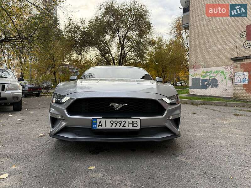Купе Ford Mustang 2019 в Киеве фото 5 Купе Ford Mustang 2019 в Киеве