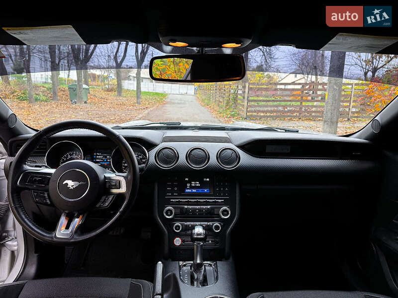 Купе Ford Mustang 2017 в Киеве фото 25 Купе Ford Mustang 2017 в Киеве
