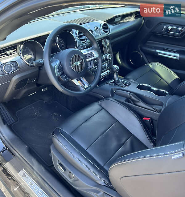 Купе Ford Mustang 2016 в Львові
