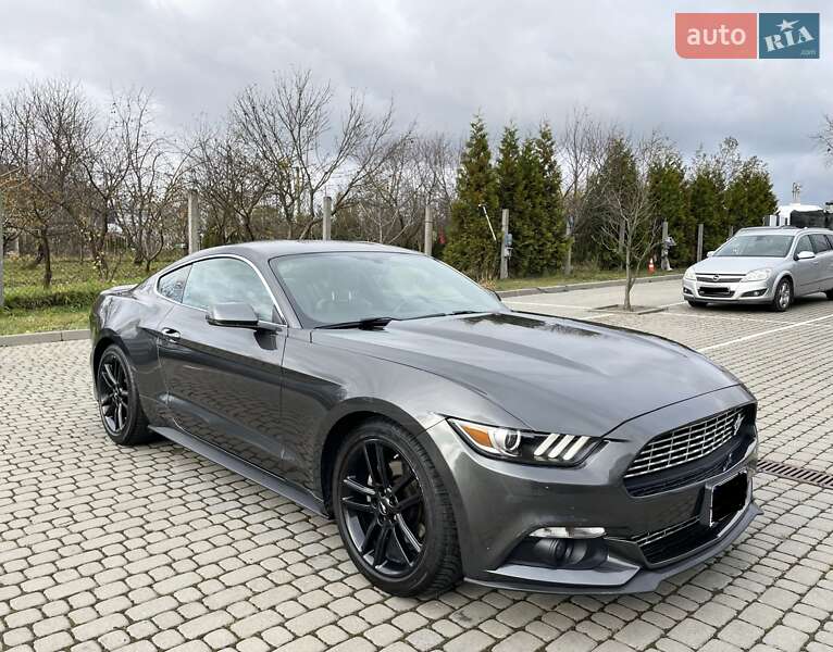Купе Ford Mustang 2016 в Львові