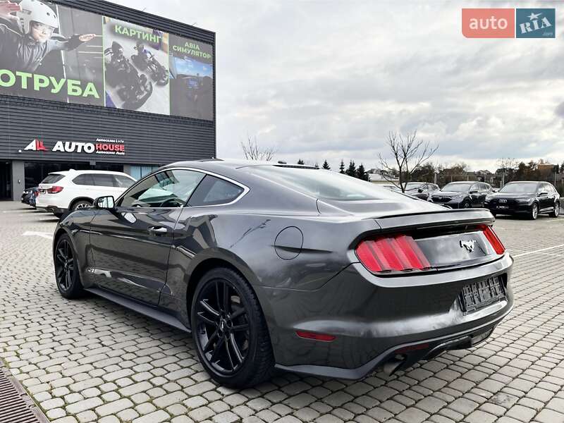 Купе Ford Mustang 2016 в Львові