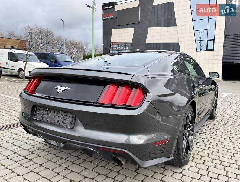 Купе Ford Mustang 2016 в Львові