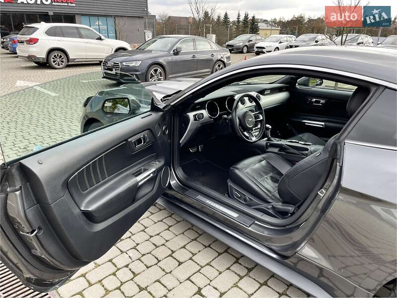 Купе Ford Mustang 2016 в Львові