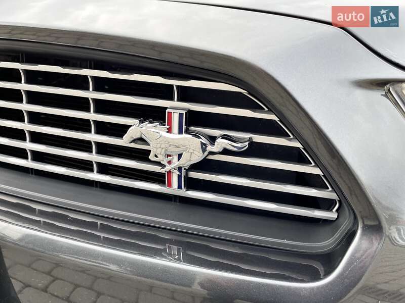 Купе Ford Mustang 2016 в Львові