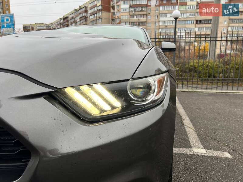 Купе Ford Mustang 2015 в Киеве