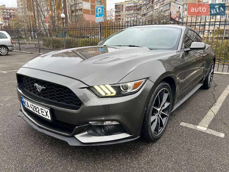 Купе Ford Mustang 2015 в Киеве