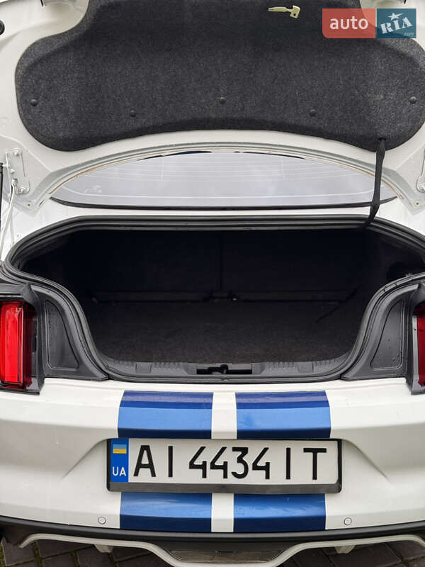 Купе Ford Mustang 2015 в Києві фото 15 Купе Ford Mustang 2015 в Києві