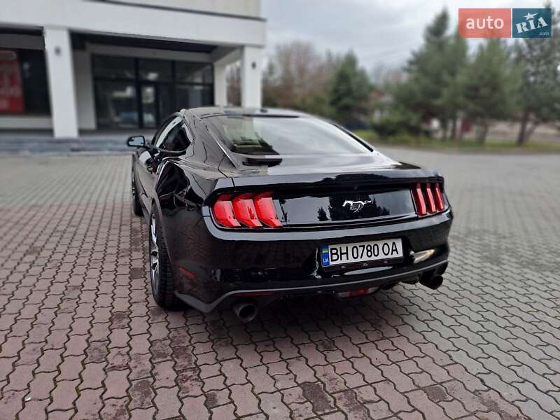 Купе Ford Mustang 2016 в Ивано-Франковске