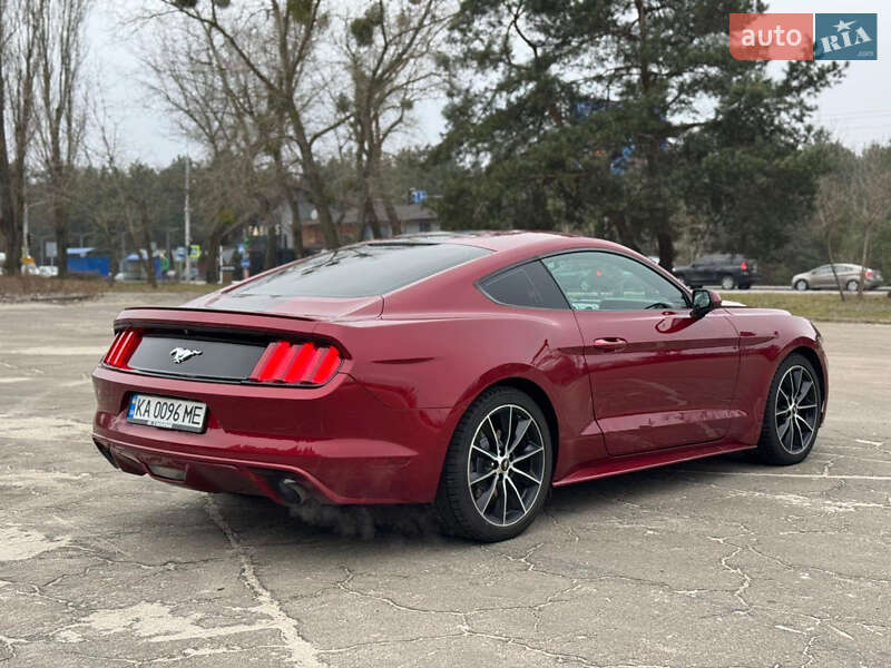 Купе Ford Mustang 2015 в Києві фото 5 Купе Ford Mustang 2015 в Києві