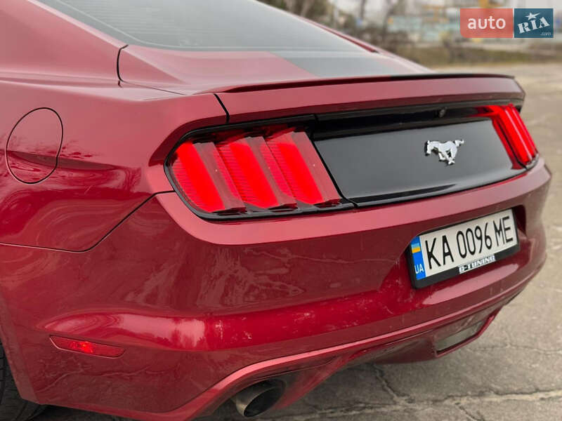 Купе Ford Mustang 2015 в Києві фото 7 Купе Ford Mustang 2015 в Києві