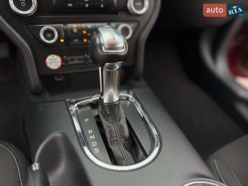 Купе Ford Mustang 2015 в Києві фото 22 Купе Ford Mustang 2015 в Києві