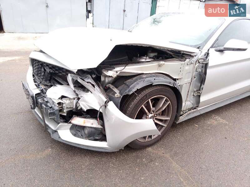 Купе Ford Mustang 2017 в Києві