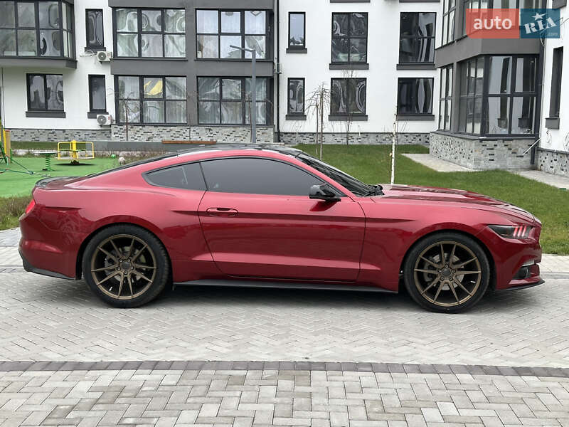 Купе Ford Mustang 2015 в Киеве фото 7 Купе Ford Mustang 2015 в Киеве
