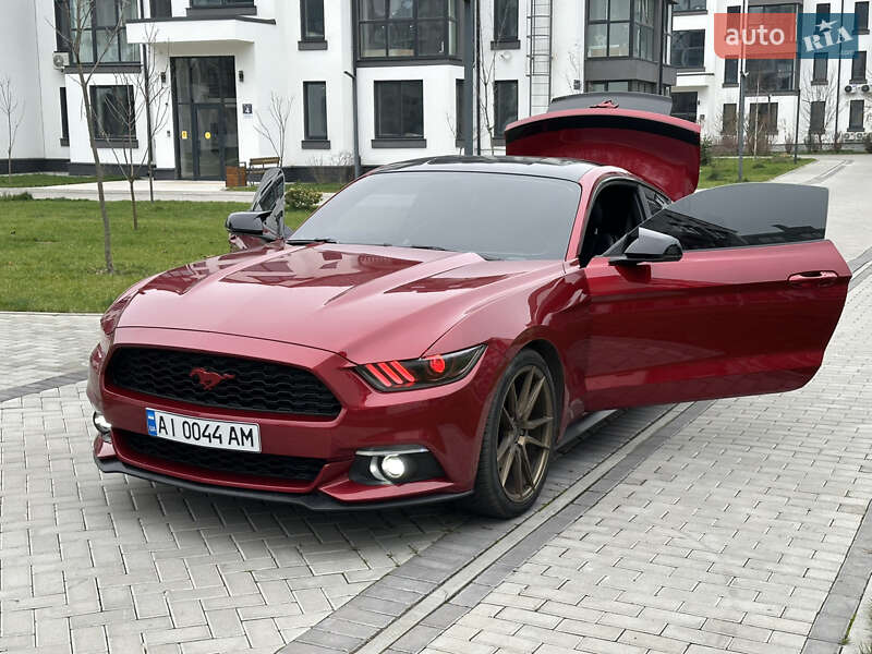 Купе Ford Mustang 2015 в Киеве фото 29 Купе Ford Mustang 2015 в Киеве
