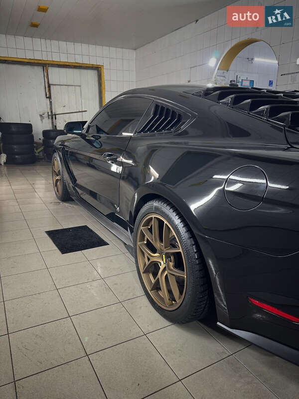 Купе Ford Mustang 2018 в Киеве фото 5 Купе Ford Mustang 2018 в Киеве