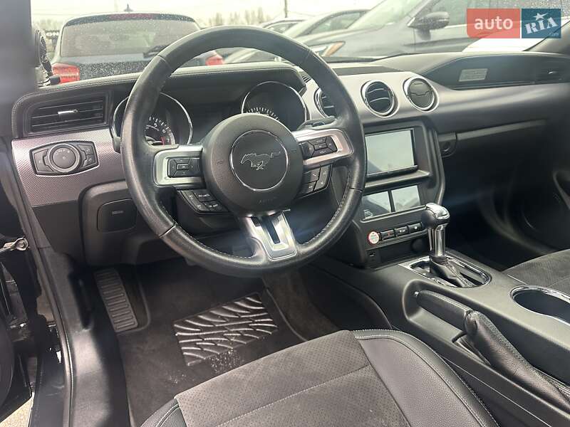 Купе Ford Mustang 2016 в Киеве