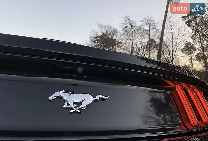 Купе Ford Mustang 2015 в Києві