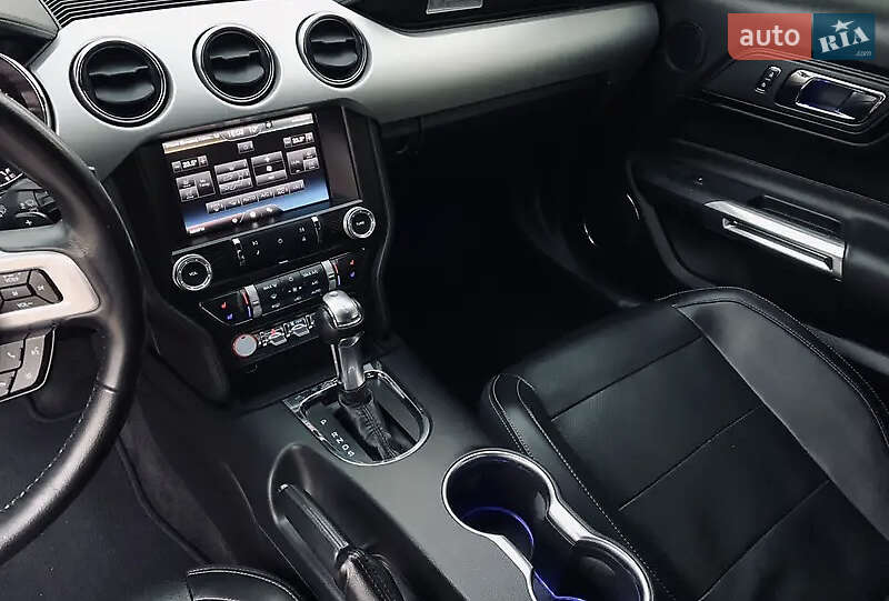 Купе Ford Mustang 2015 в Києві