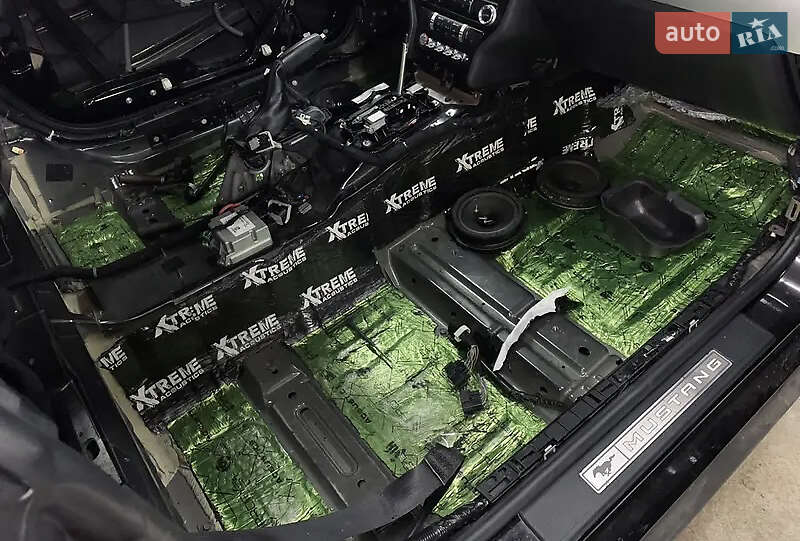 Купе Ford Mustang 2015 в Києві